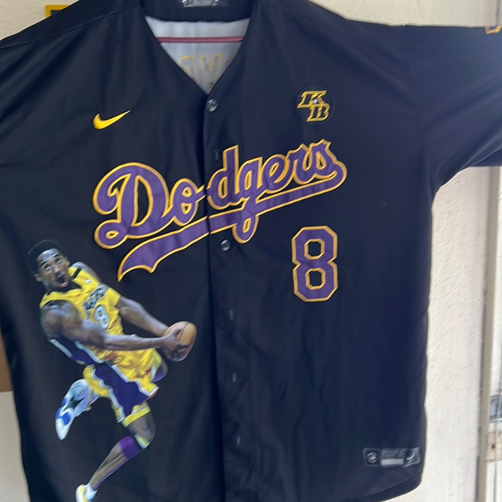 Kobie Bryant shirt, men’s size 3 x team shirt